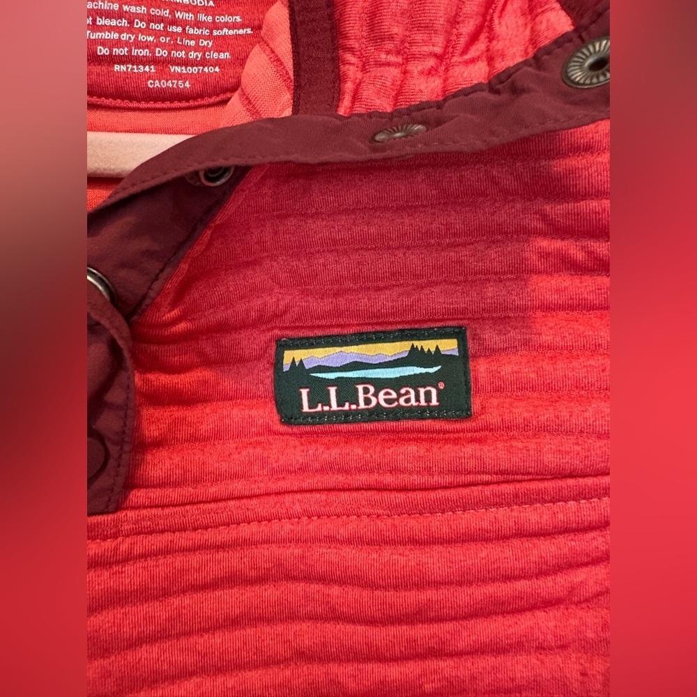 L.L Bean Red and Maroon Pull Over with Textured Material and Snap Buttons - Picture 3 of 4